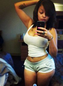 Babe with hot tits Dillion