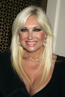 Blonde mom with red nails